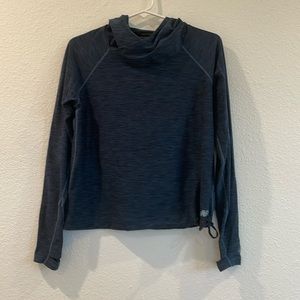 New balance pullover